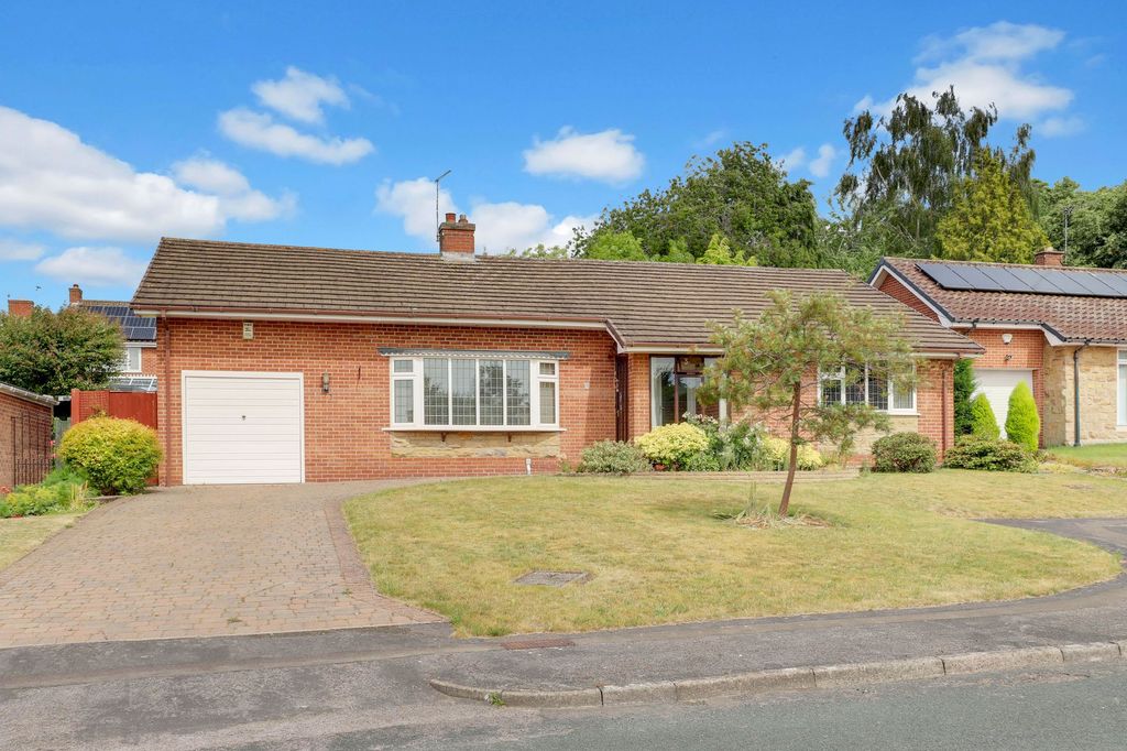 Property photo 1 of 21