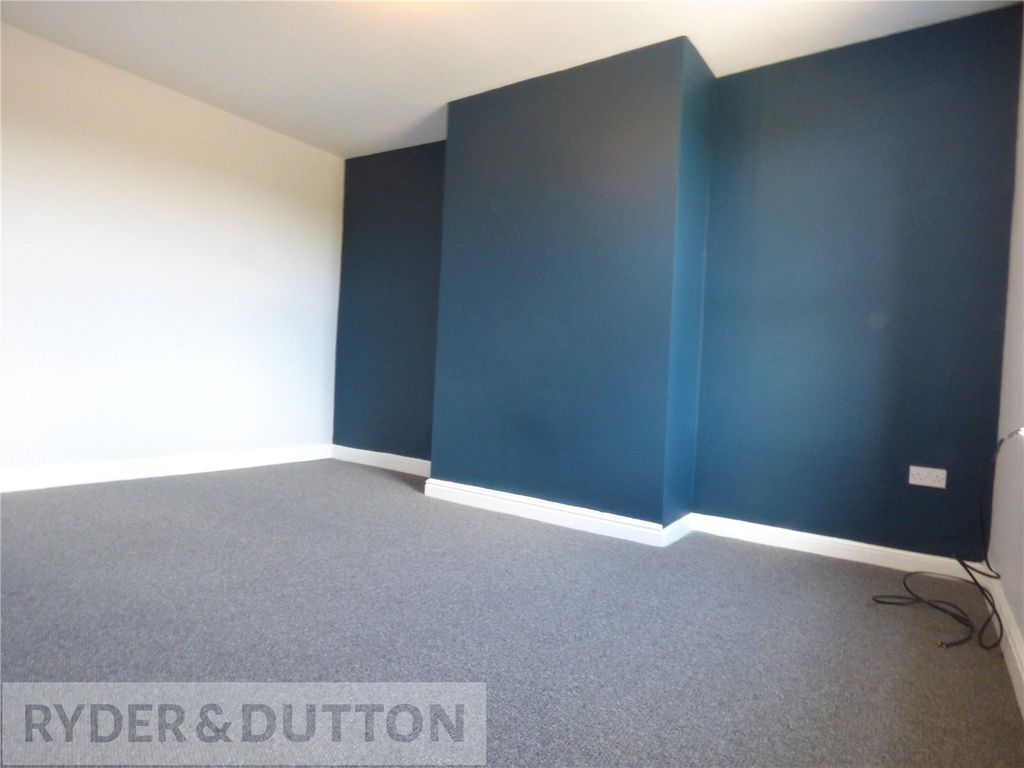 Property photo 2 of 14 Lounge