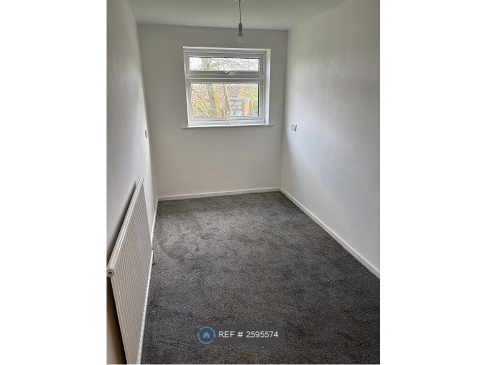 Property photo 3 of 12 Bedroom 1