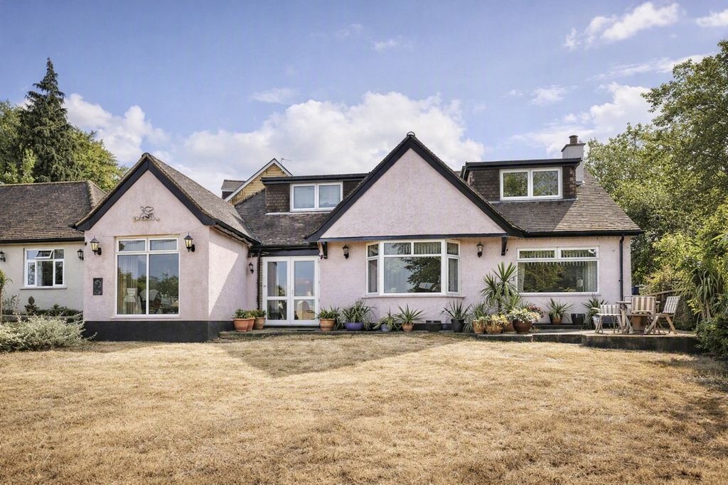 Property photo 1 of 23