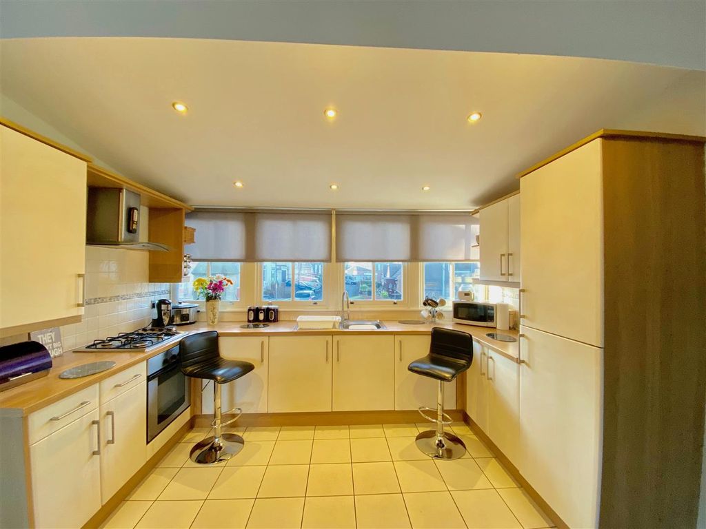 Property photo 3 of 8 Lounge/Kitchen/Diner