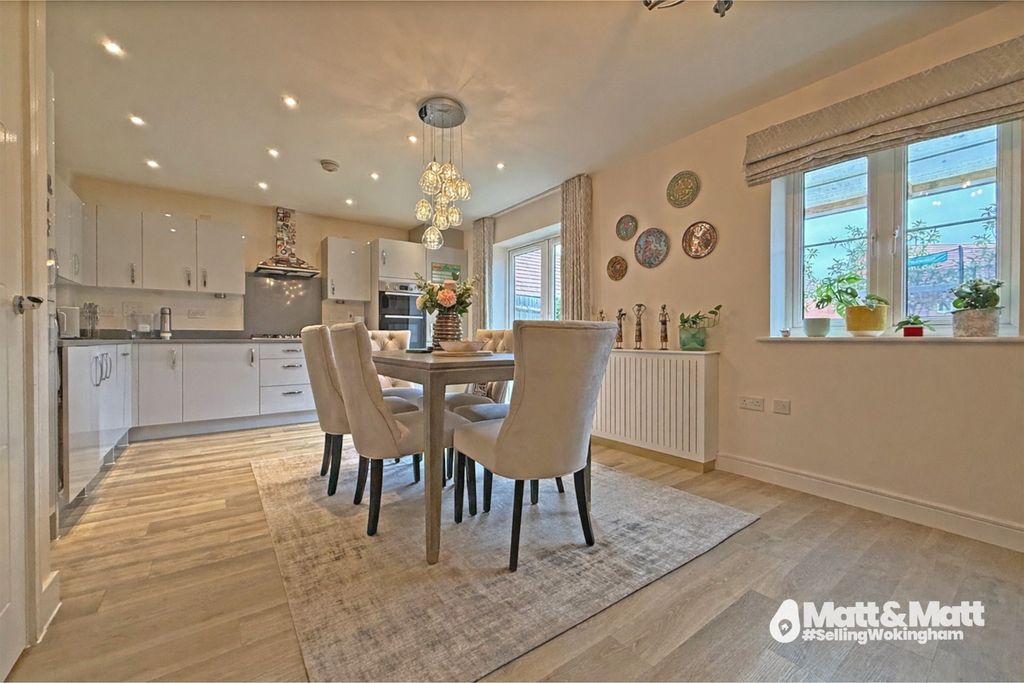 Property photo 3 of 11 4968986