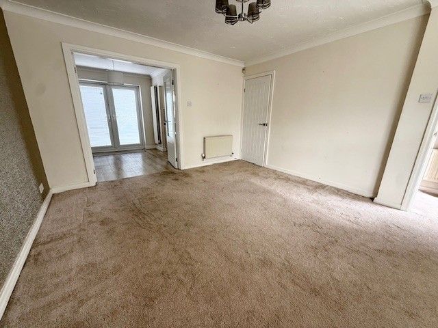 Property photo 3 of 11 Photo