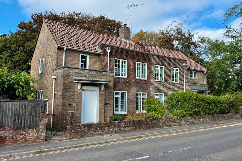 Property photo 1 of 13 Purpose Built One Bedroom Apartment Southampton Road