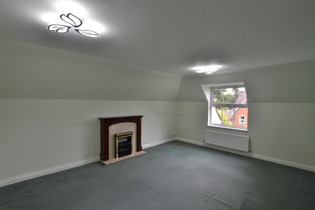 Property photo 3 of 12 Living Room.Jpg