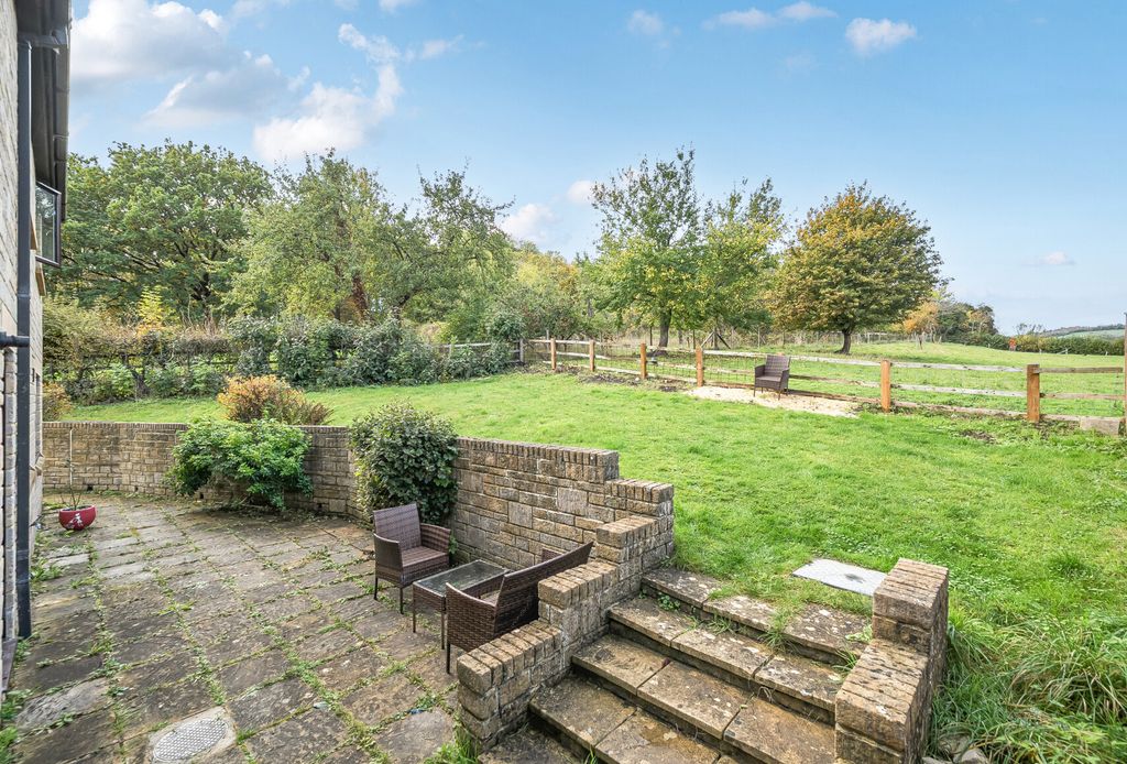 Property photo 3 of 22 Garden