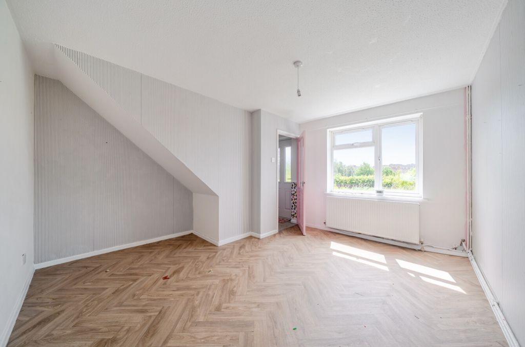Property photo 3 of 24 1467111-9-6A10872Aa304d