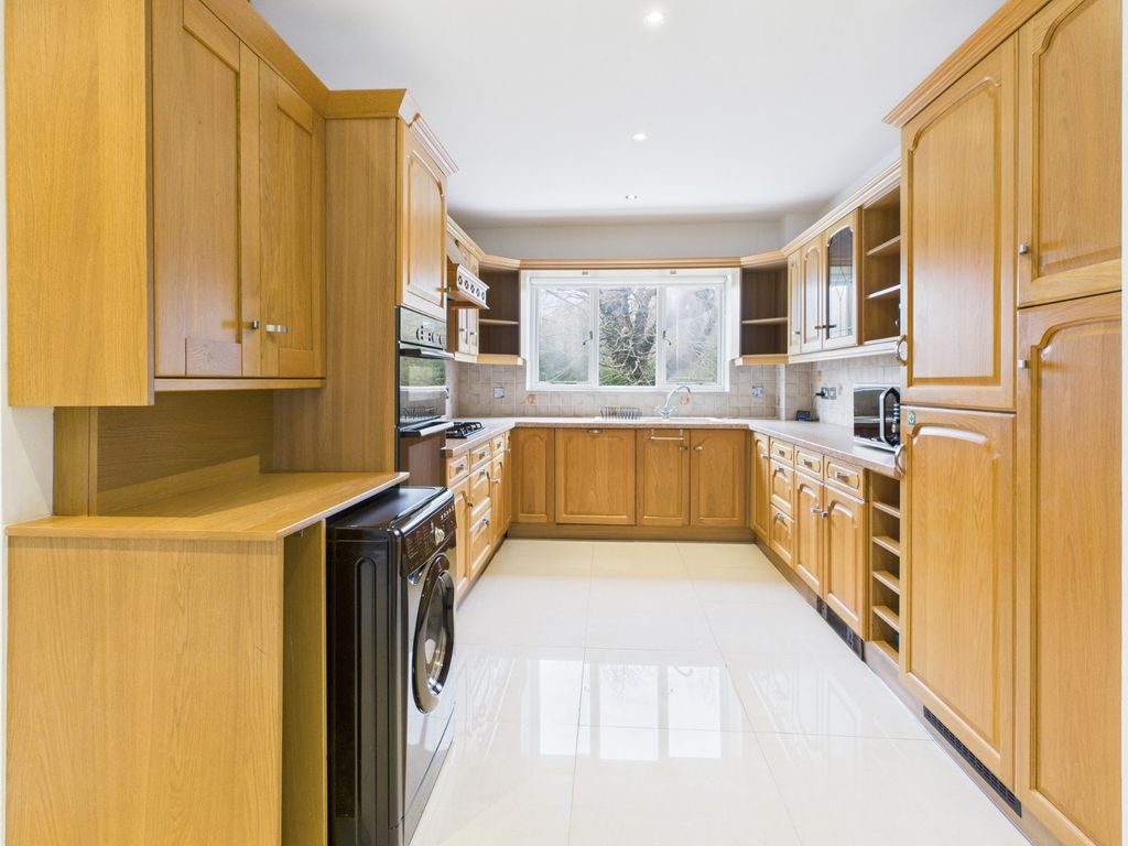 Property photo 1 of 18 Picture No. 06