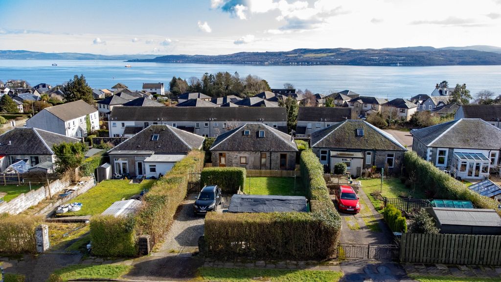 Property photo 2 of 19 4933112