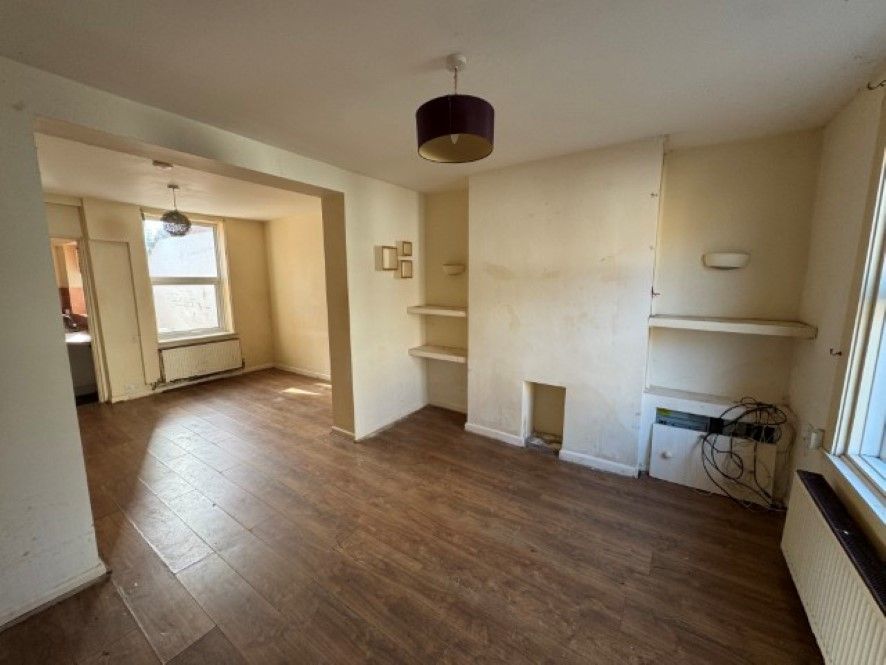 Property photo 3 of 11