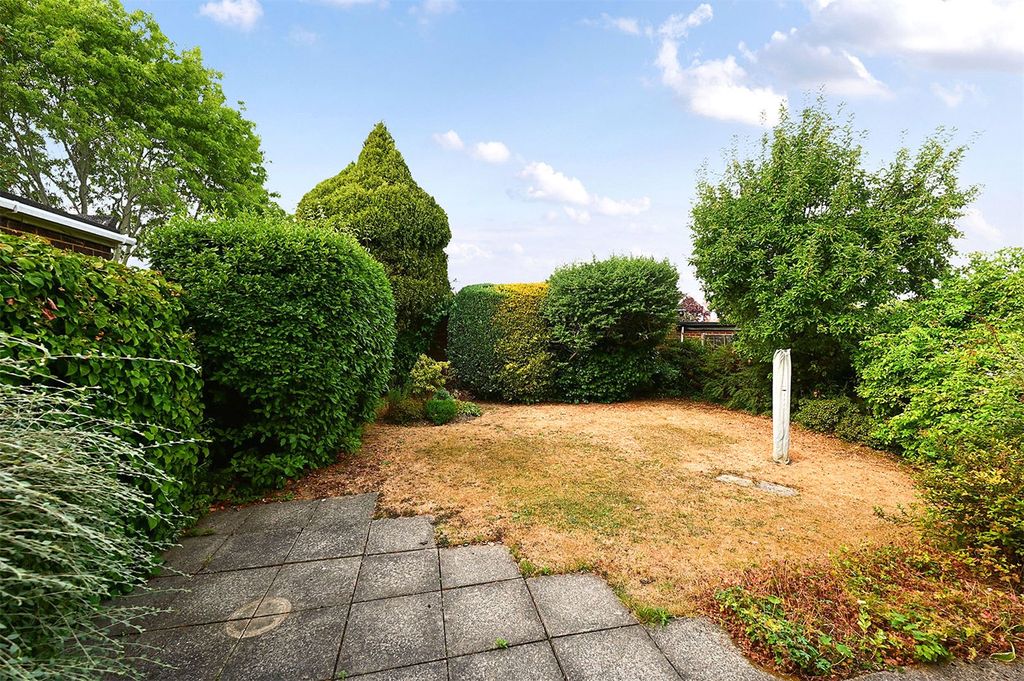 Property photo 2 of 9 Picture No. 27