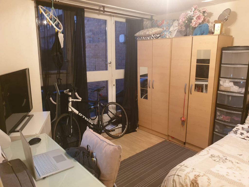 Property photo 3 of 8