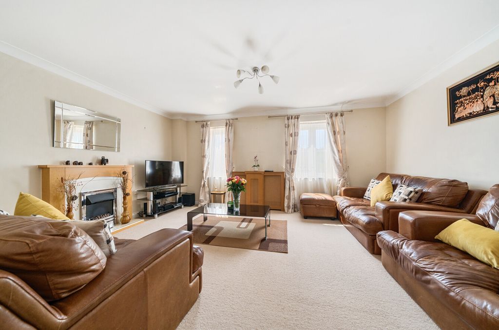 Property photo 2 of 22 1290642-26-682c8A...