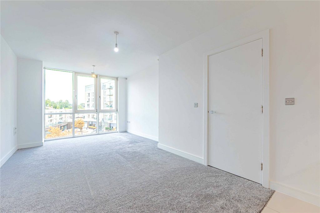 Property photo 2 of 8 Picture No. 05