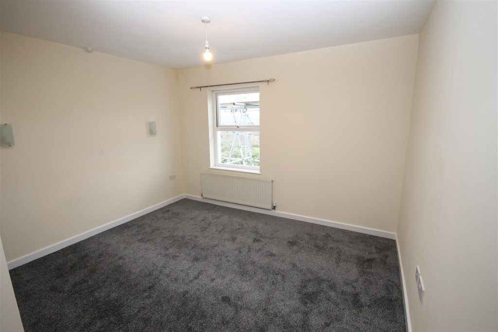 Additional image 7 of 2 bed terraced house to rentWorsley Road, Newport PO30