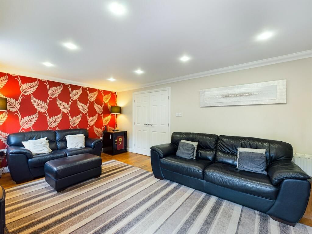 Property photo 2 of 46