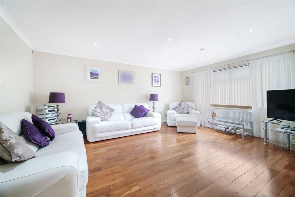 Property photo 2 of 21 Picture No. 04