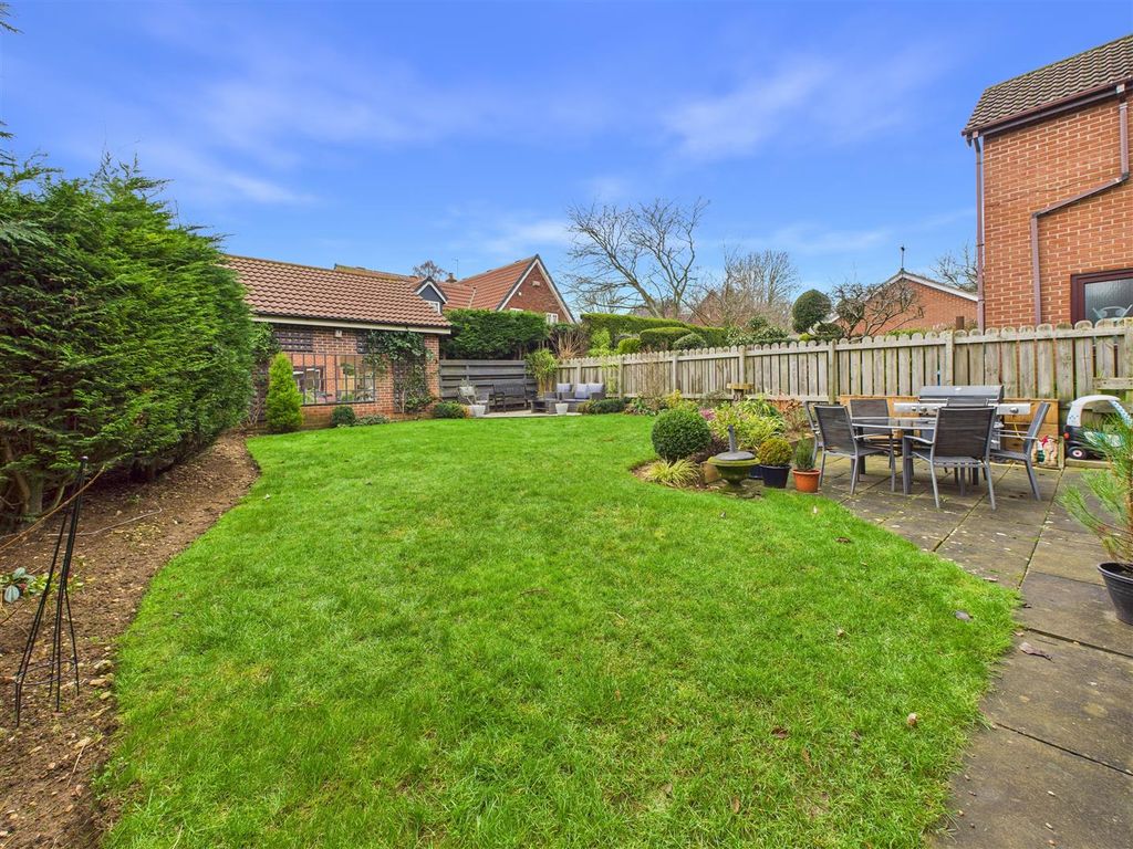 Property photo 3 of 20 Outside