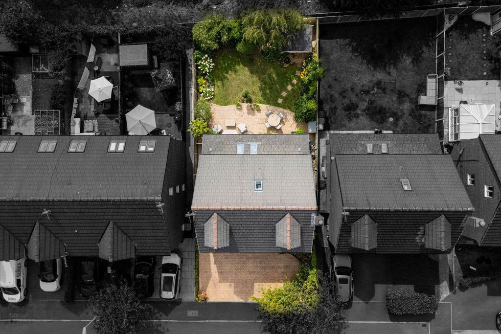 Property photo 2 of 38