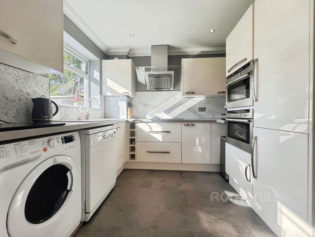 Property photo 3 of 26 Pbox-Img.Jpg