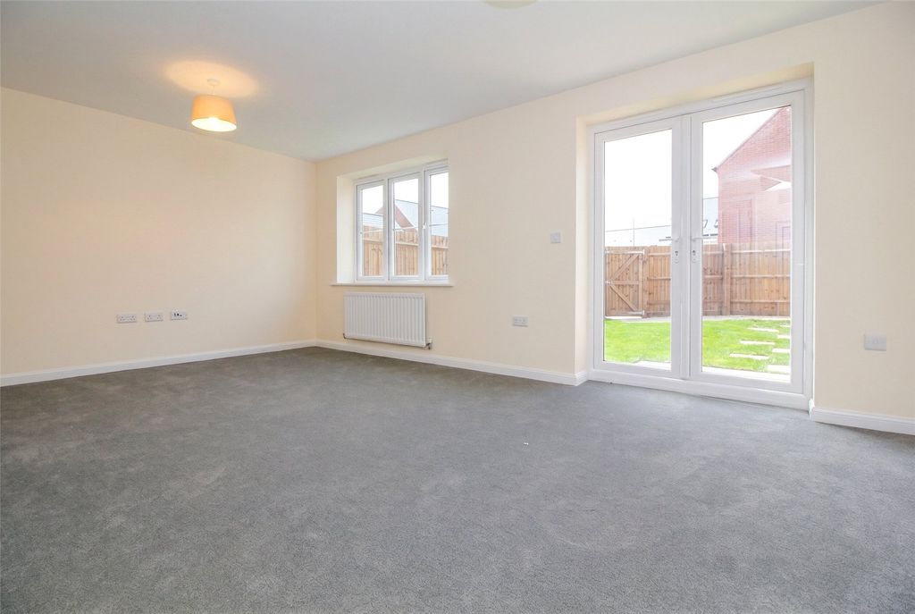Property photo 3 of 14 Picture No. 12