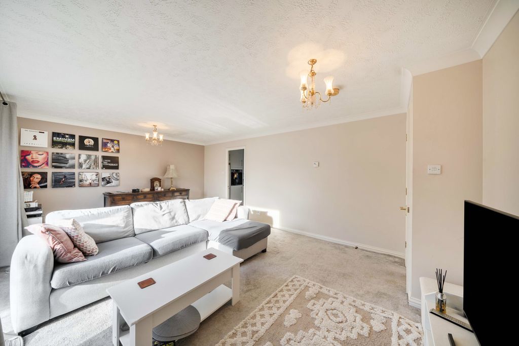 Property photo 3 of 20 1421279-16-69A566...