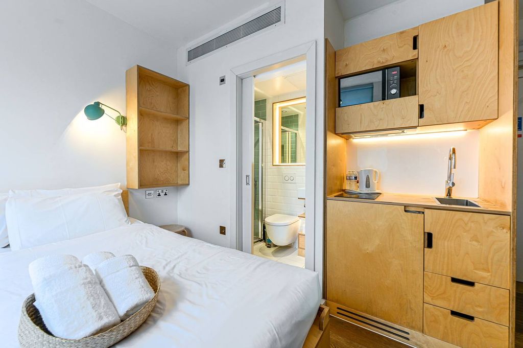 Property photo 3 of 5