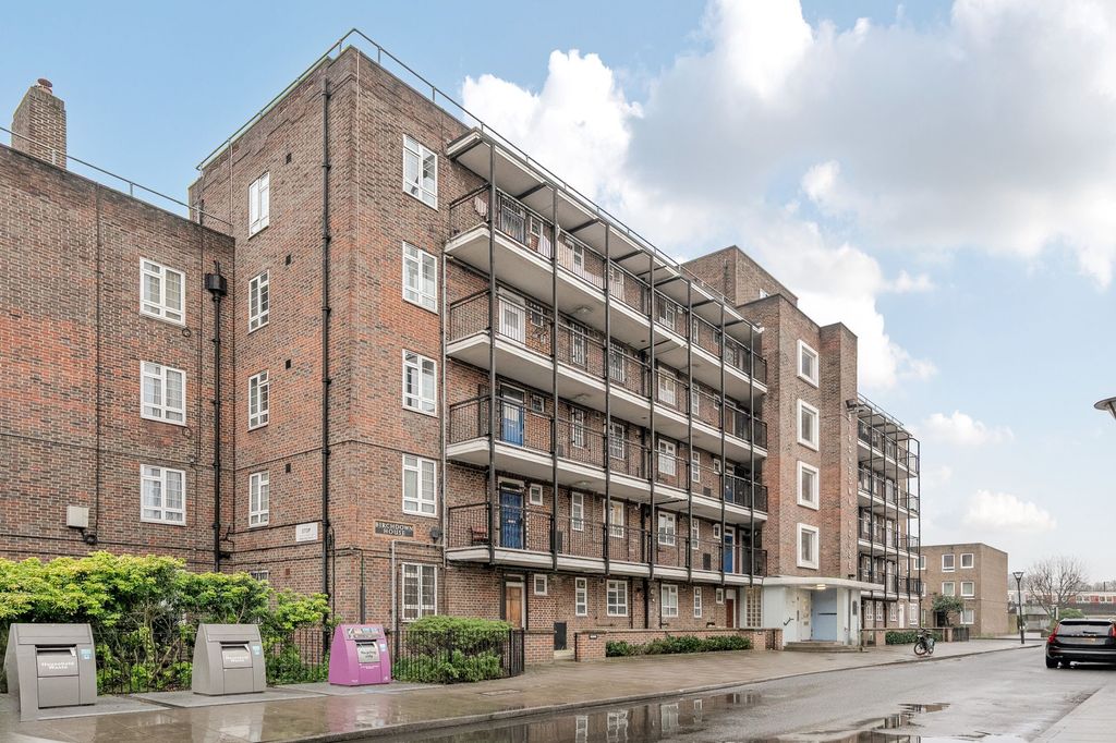 Property photo 3 of 24