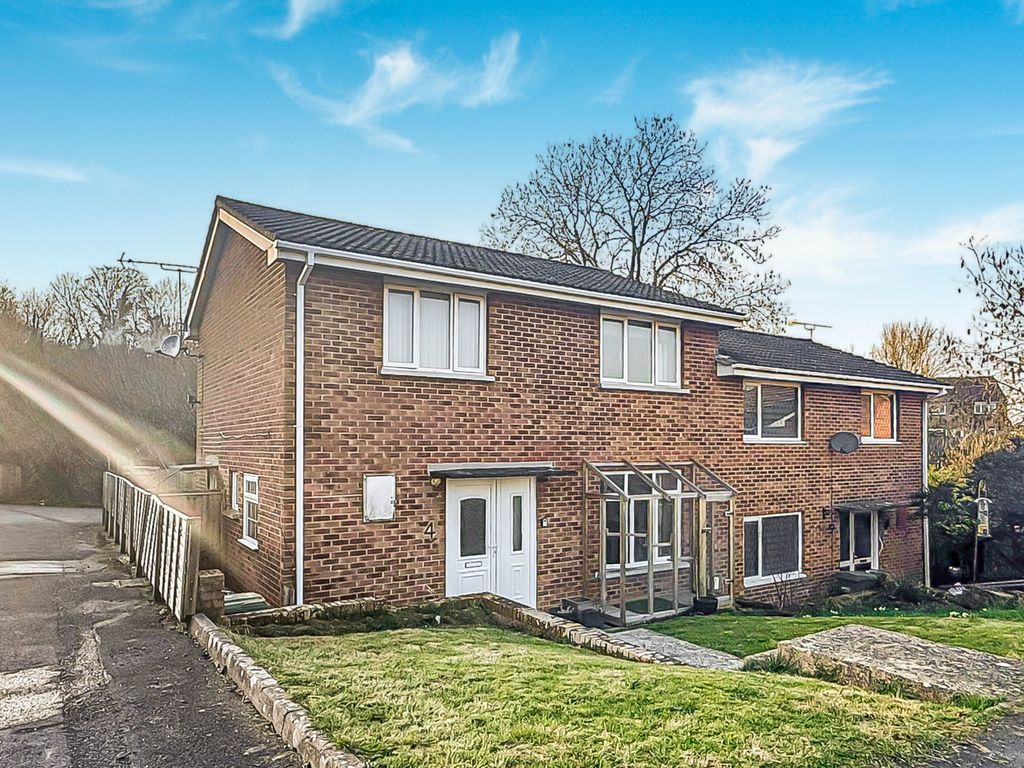 Property photo 1 of 12