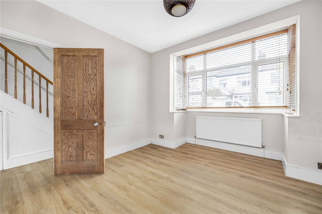 Property photo 1 of 18 Picture No. 17