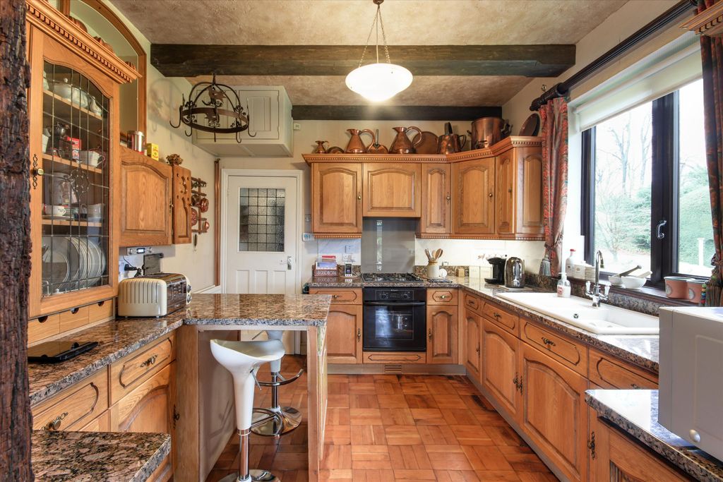 Property photo 2 of 23 Image