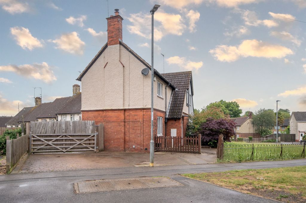 Property photo 2 of 11