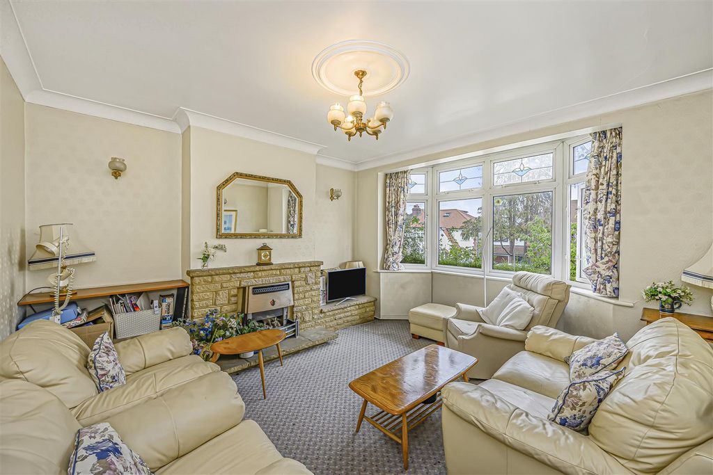 Property photo 2 of 26 2