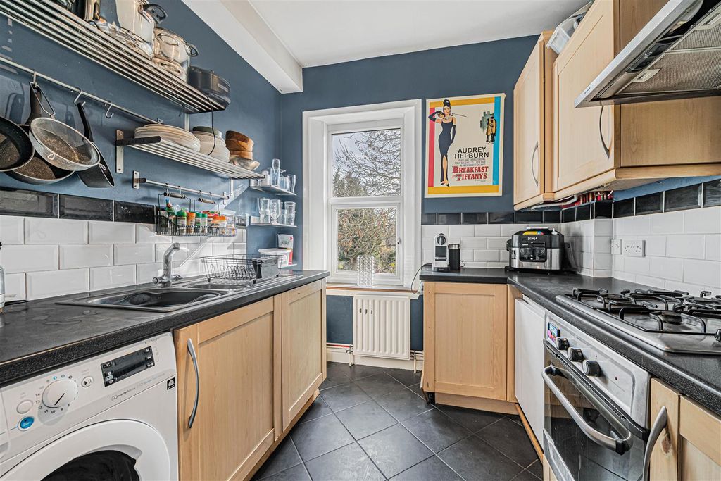 Property photo 3 of 8 16_77877.Jpg