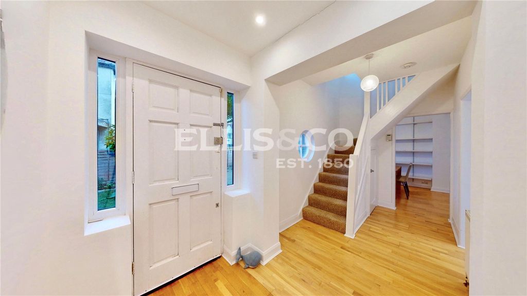 Property photo 2 of 19 Picture No. 21