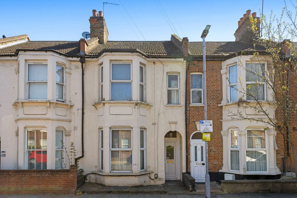 Property photo 1 of 8