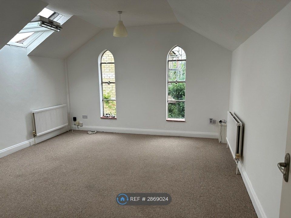 Property photo 2 of 8