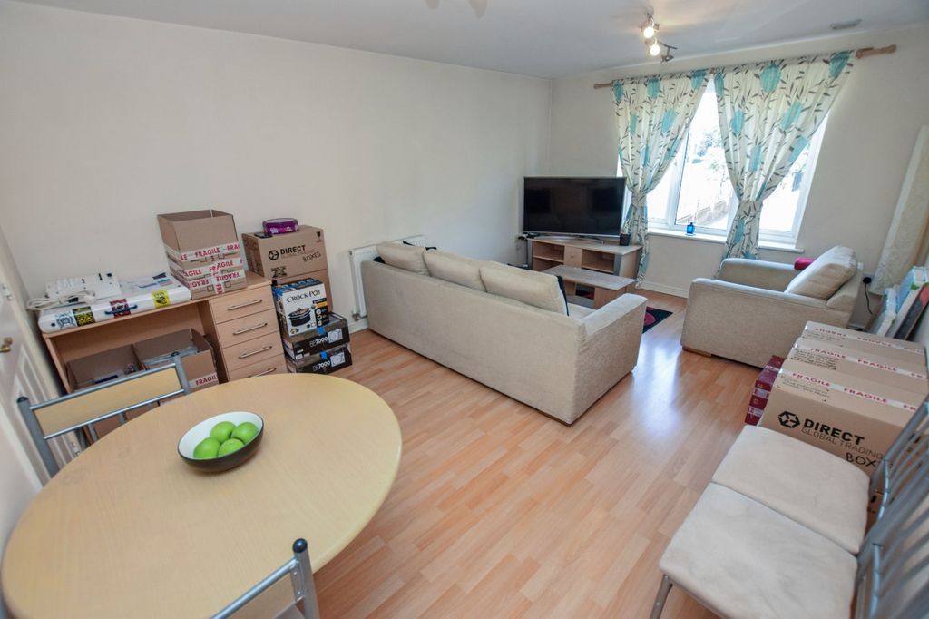 Property photo 3 of 14 Picture No. 08