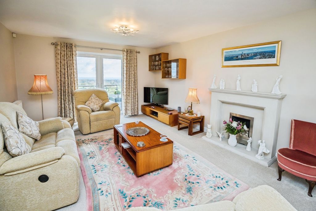 Property photo 3 of 30 Pbox-Img.Jpg