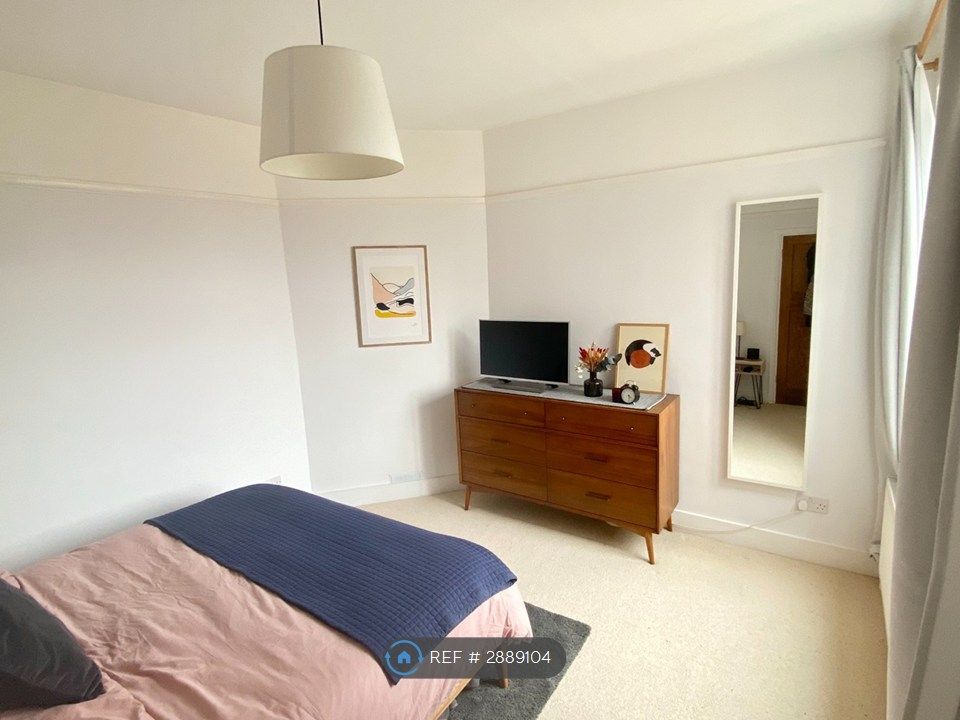 Property photo 3 of 9 Bedroom 1