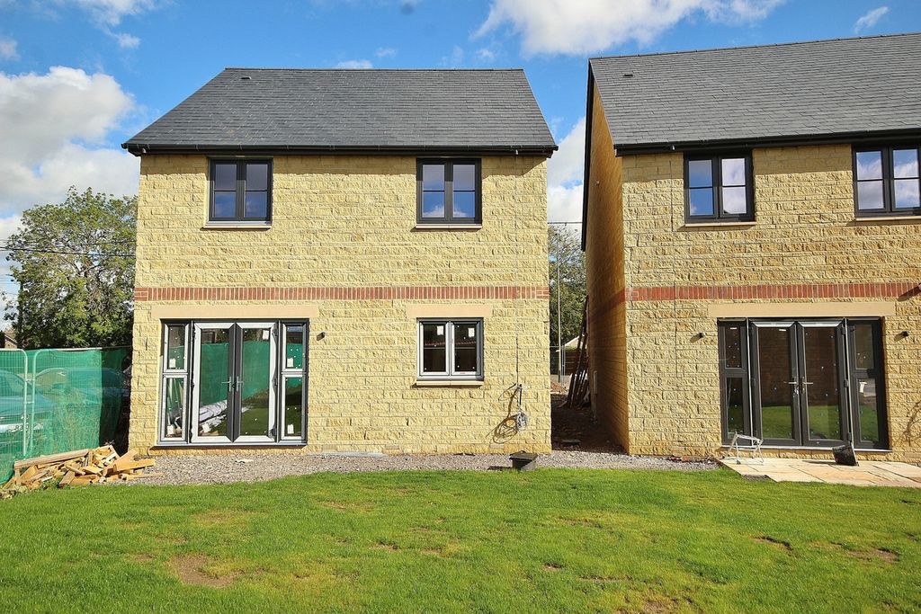 Property photo 2 of 3