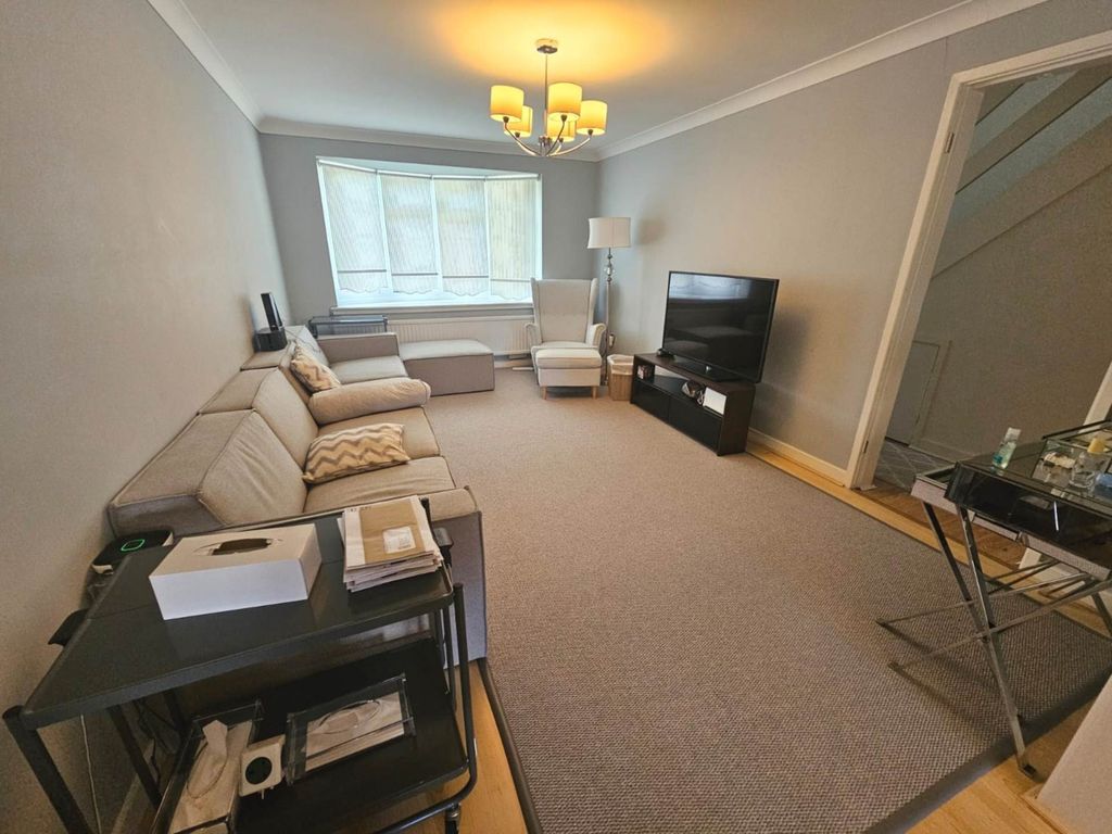 Property photo 3 of 73