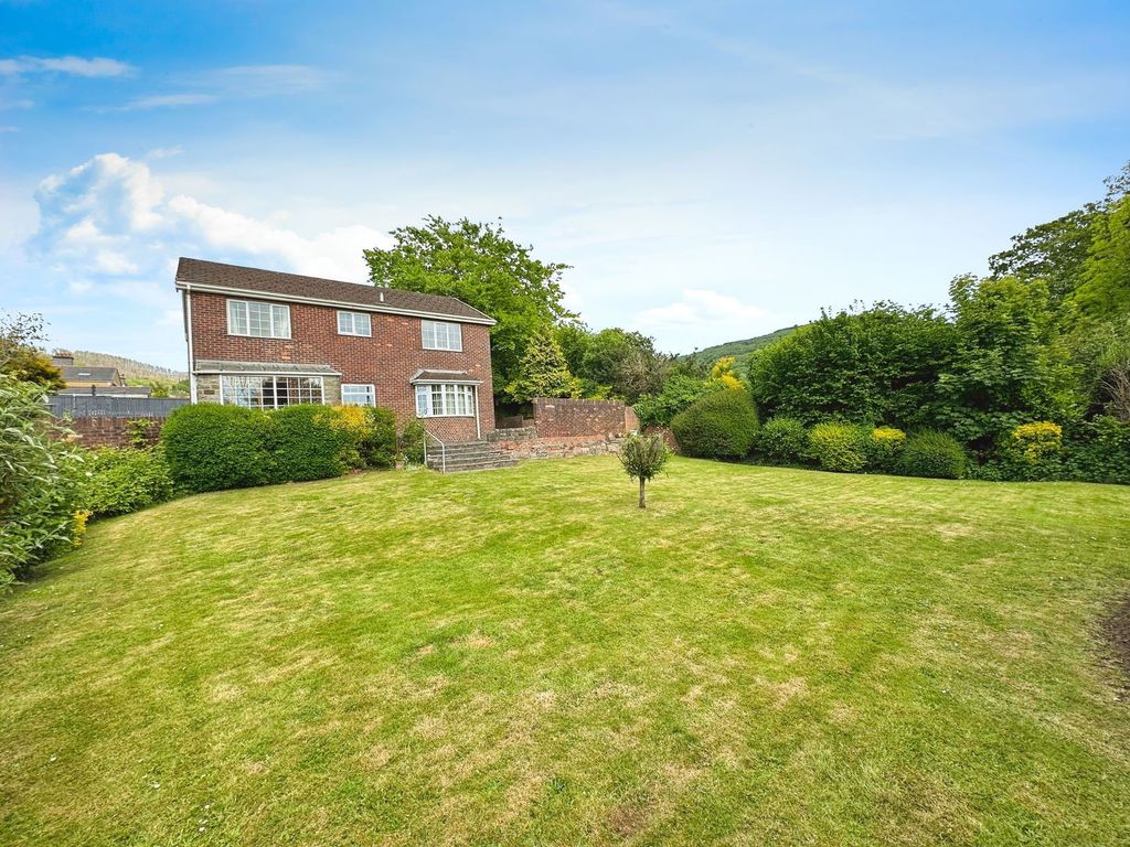 Property photo 1 of 28