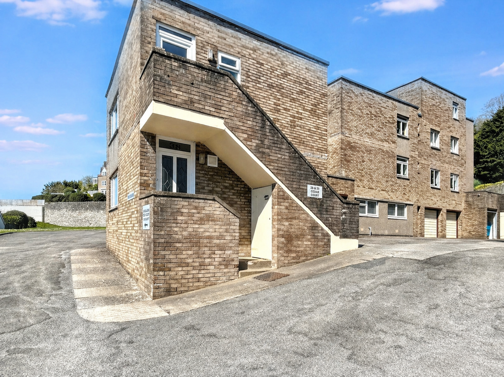 Property photo 1 of 3