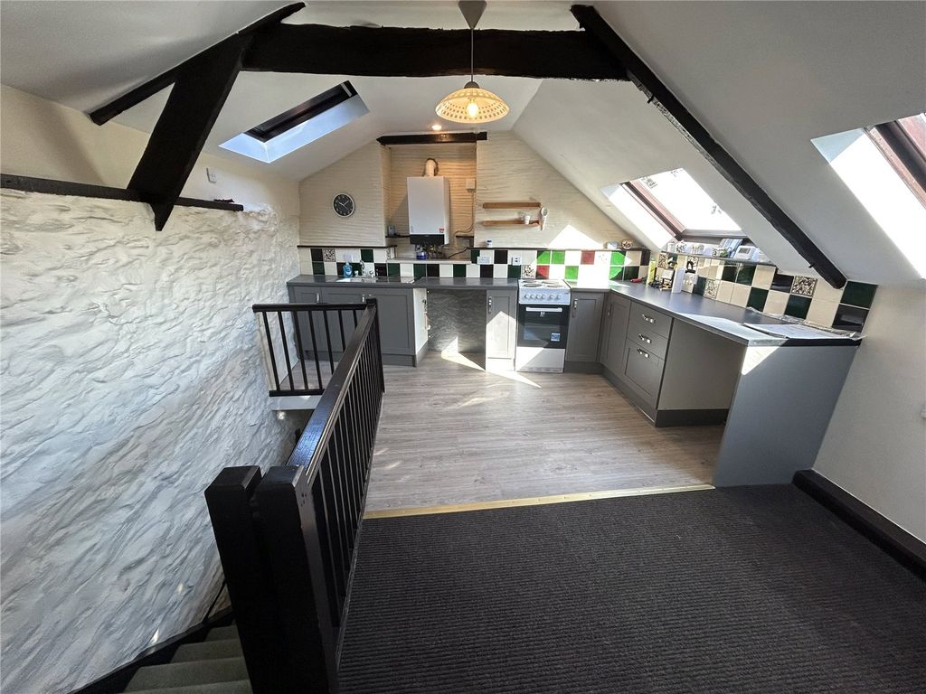 Property photo 3 of 11 Picture No. 17