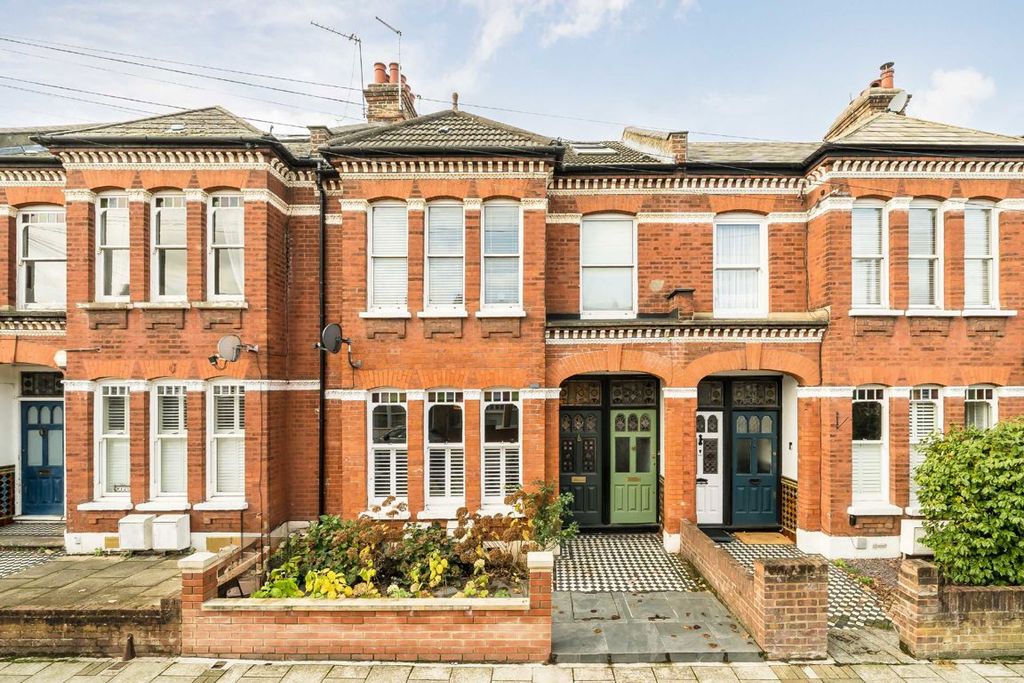 Property photo 1 of 8