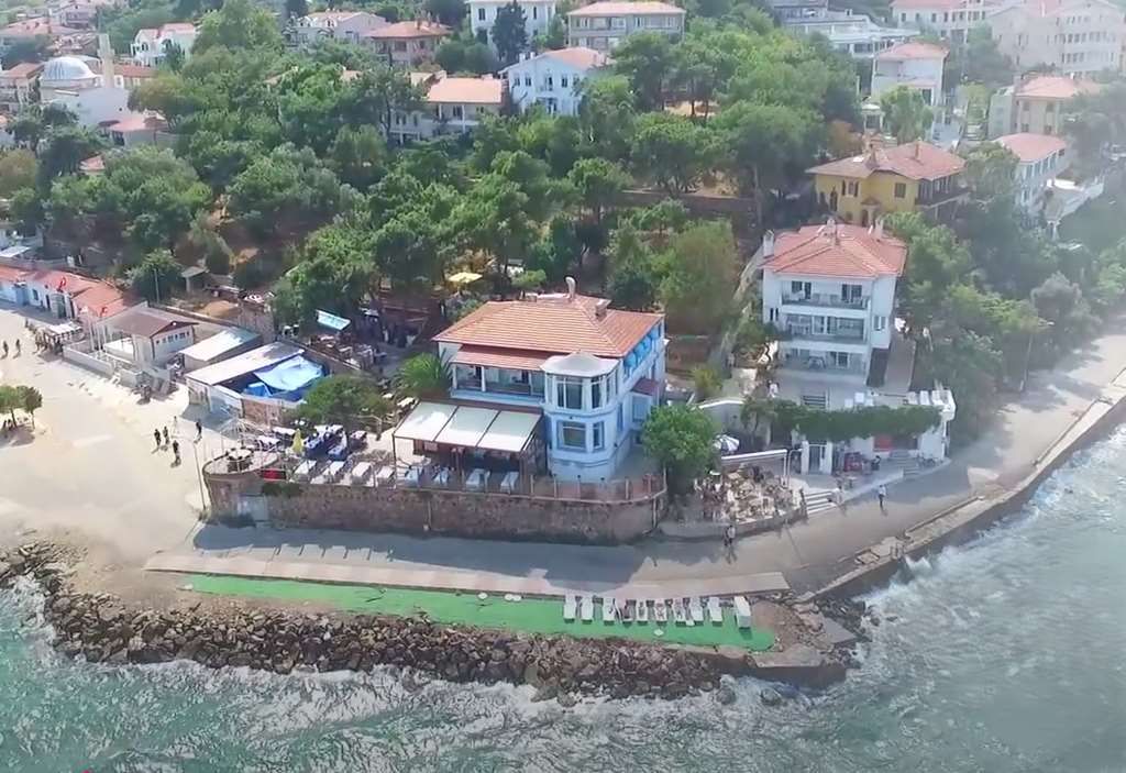 Property photo 1 of 20