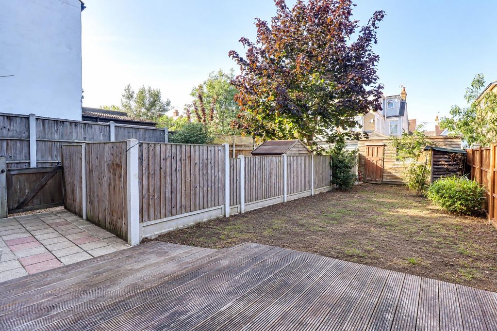 Property photo 2 of 5