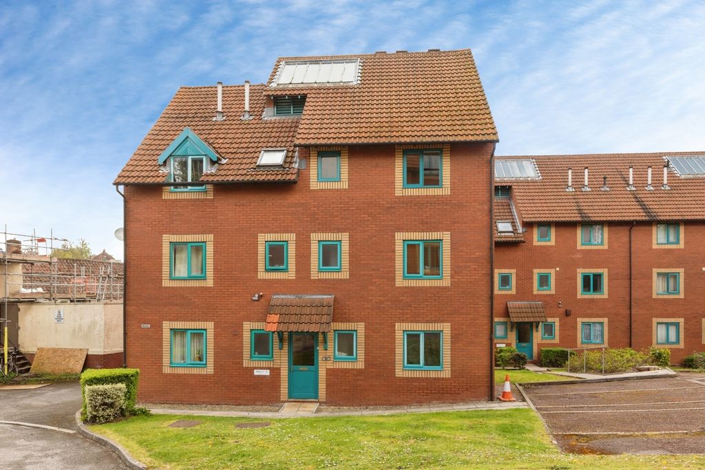 Property photo 1 of 11 Pbox-Img.Jpg