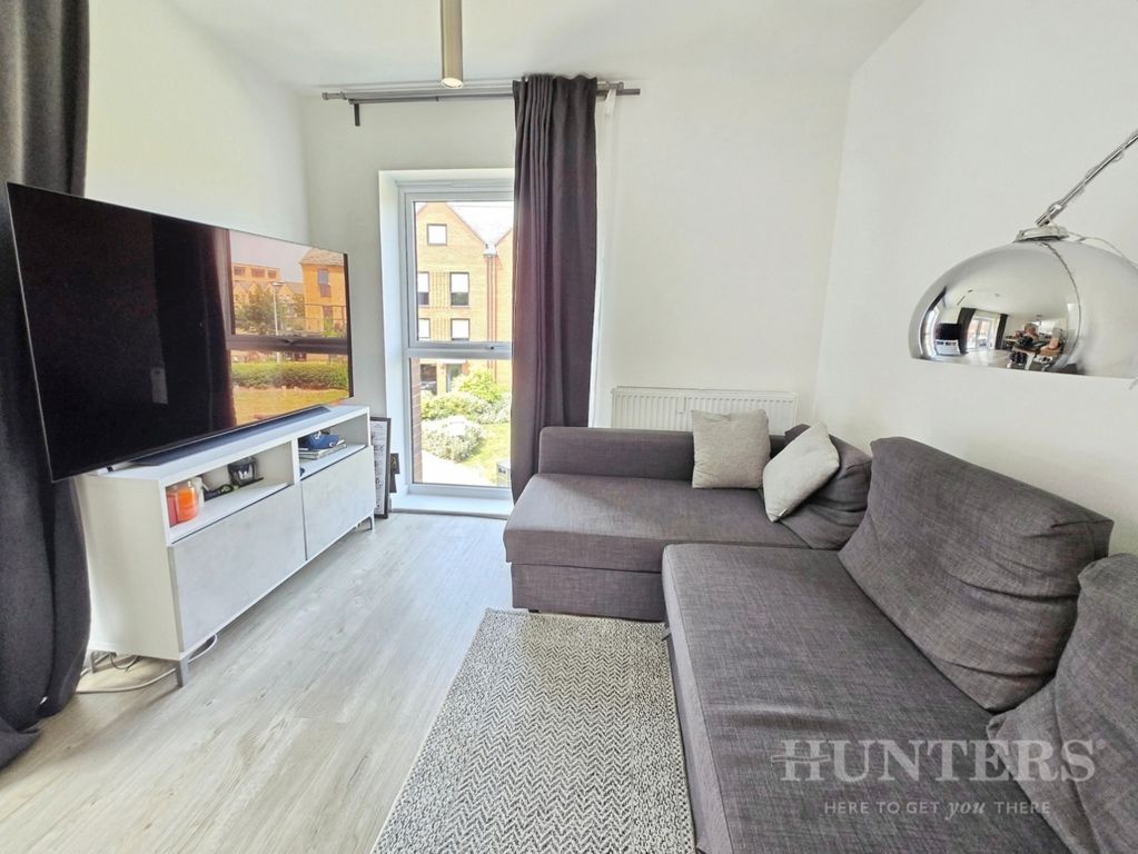 Property photo 3 of 17 Pbox-Img.Jpg